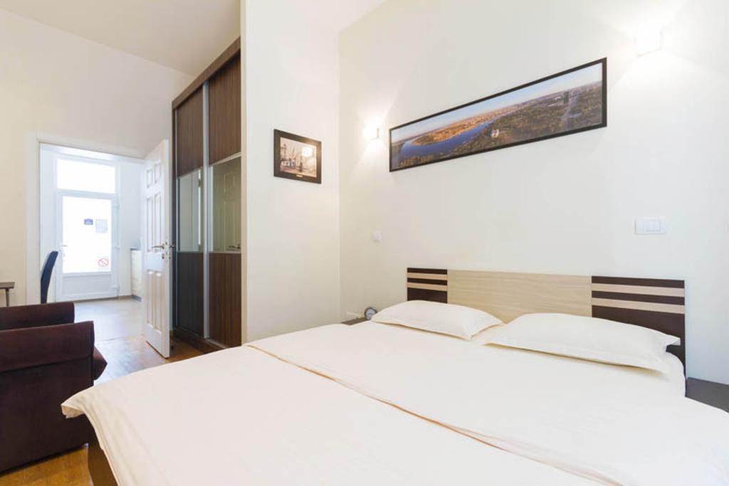 City Break Apartments Chic And Luxury ベオグラード エクステリア 写真